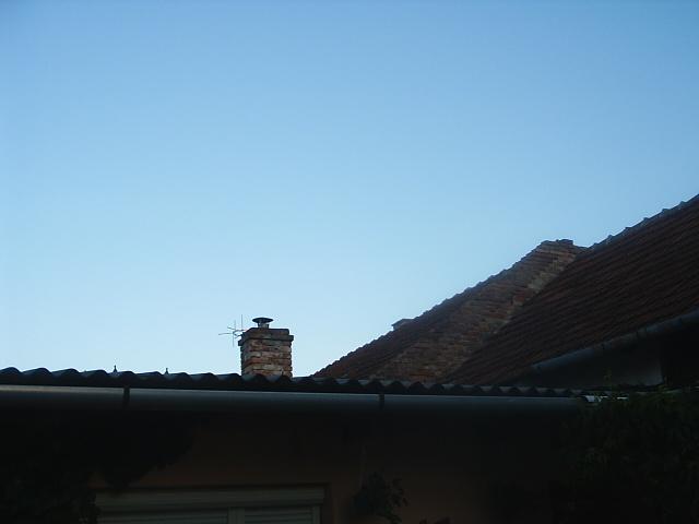 Repülő tárgy az égen a békéscsabai víztoronynál