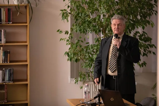 Kalmár János Rejtélyes középkor címmel tartott előadást Gyomaendrődön