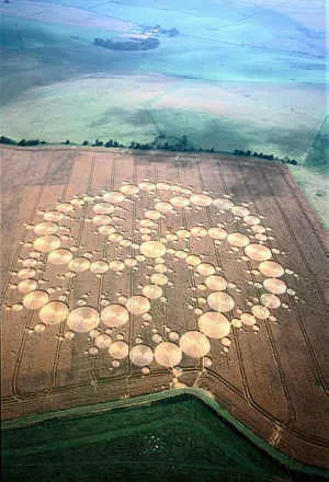 The Field Guide: The Art, History &amp; Philosophy of Crop Circle Making